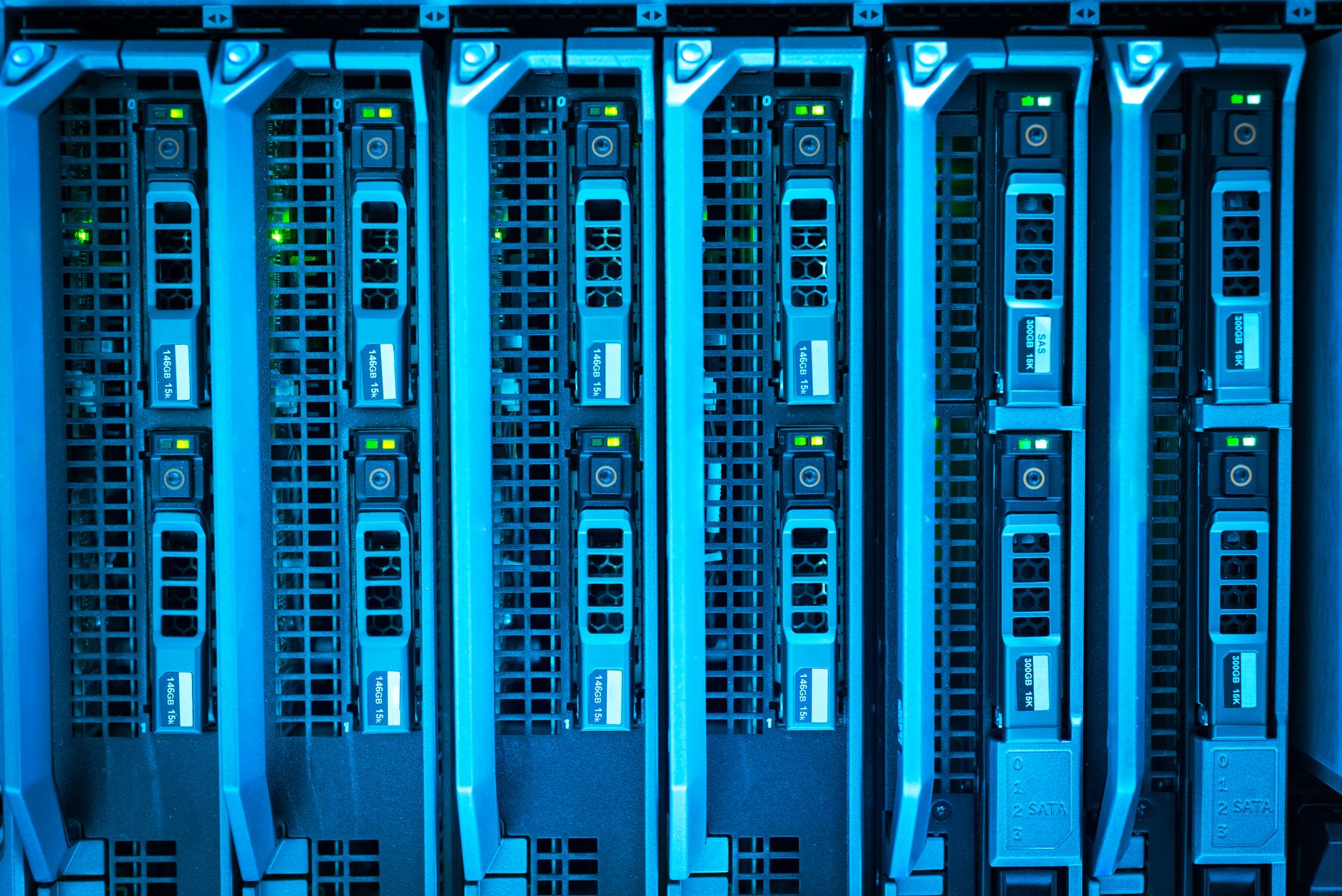Serveur dédié ou VPS : quand franchir le pas