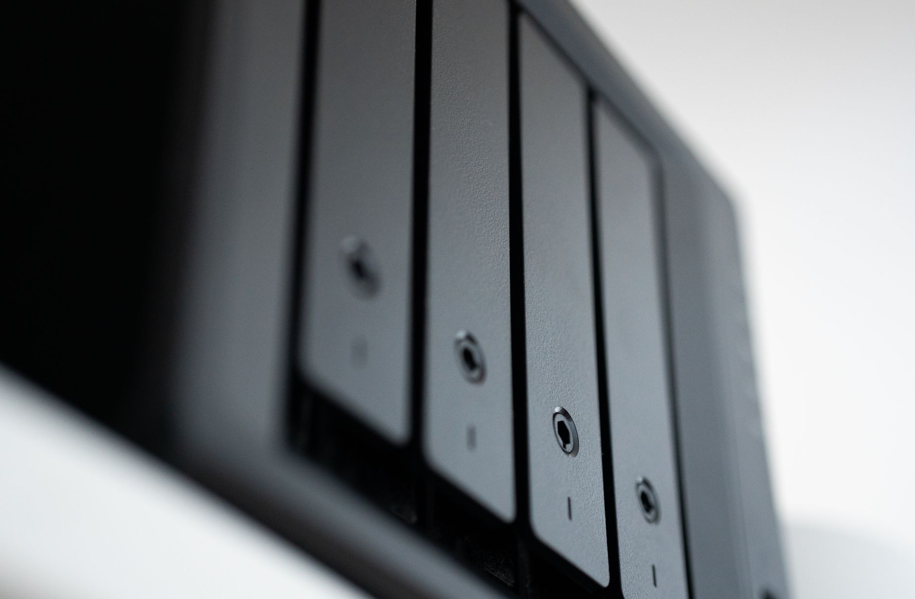 Auto-héberger chez soi : NAS, home server et indépendance